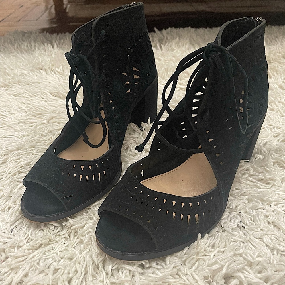 Vince Camuto Women’s Black Block Heel Size 6.5